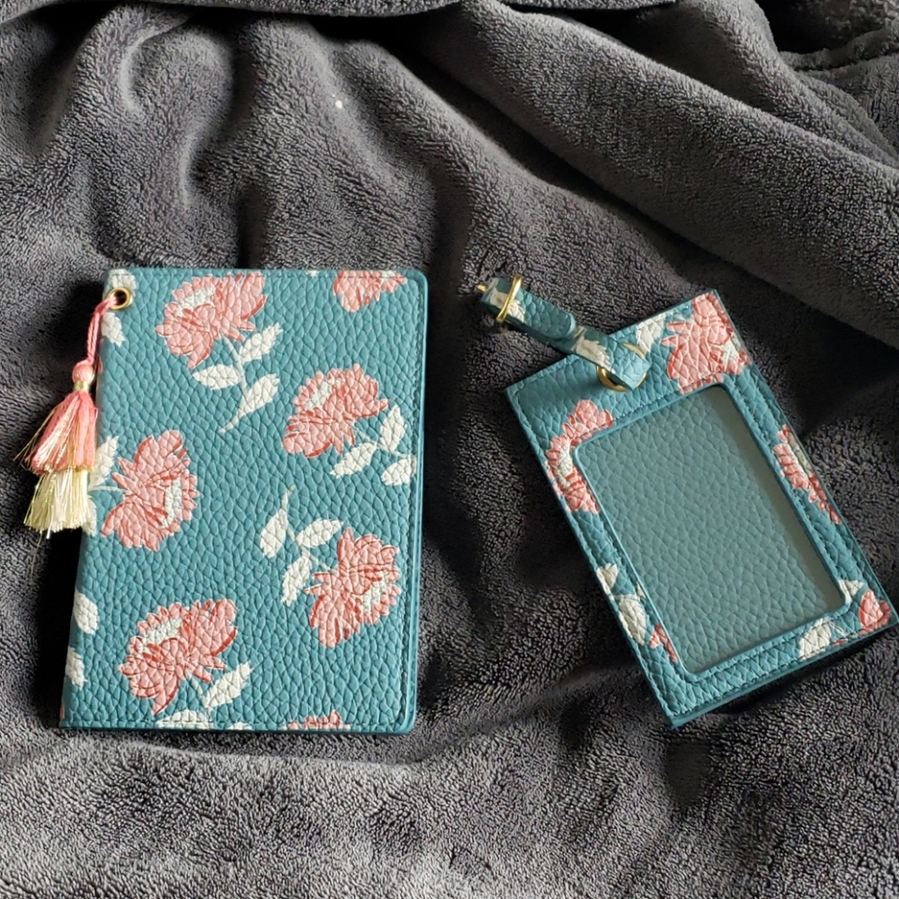 Passport & Luggage Tag Set